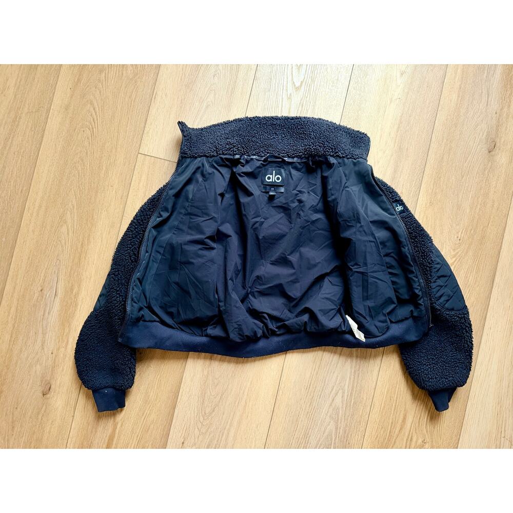 Alo Black Sherpa Edge Bomber Quilted Fleece Jacket - Picture 8 of 11